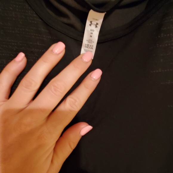 Under armor crop top - Picture 3 of 4